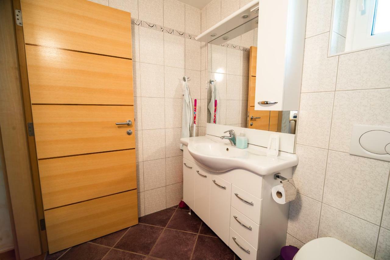 Luxury Apartment Ana With Hot Tub Visnja Gora Ngoại thất bức ảnh