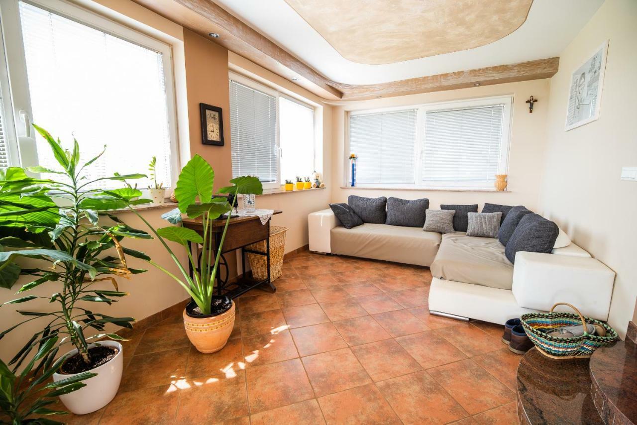 Luxury Apartment Ana With Hot Tub Visnja Gora Ngoại thất bức ảnh